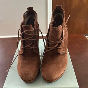 Jessica Simpson Oil Suede Short Boots